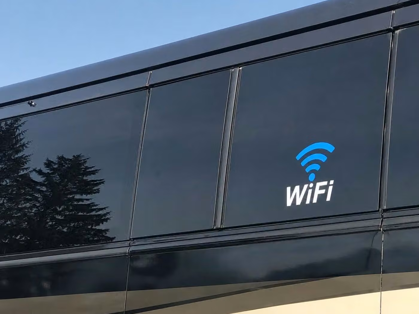 santa paula 56 passenger charter bus wifi